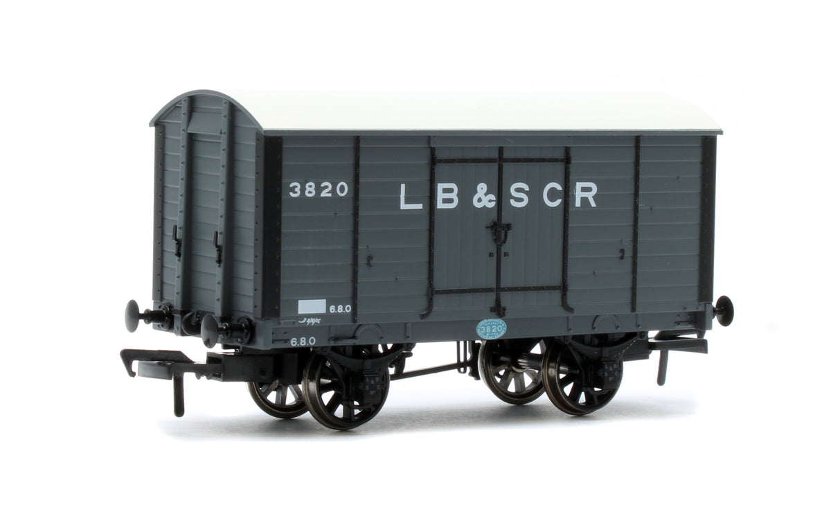 979002 LB&SCR Dia.8-Ton Goods Van LB&SCR No.3820