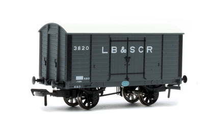 979002 LB&SCR Dia.8-Ton Goods Van LB&SCR No.3820