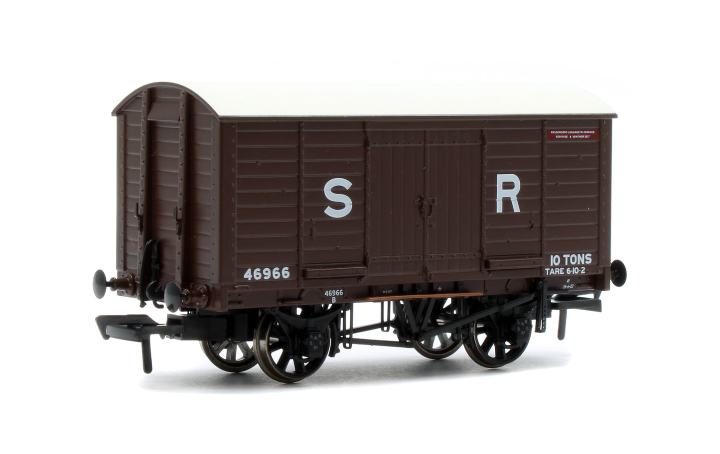 979008 LB&SCR Dia.8-Ton Goods Van SR (pre-36) No.46966