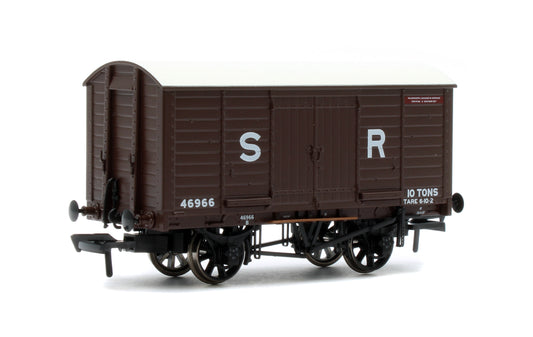 979008 LB&SCR Dia.8-Ton Goods Van SR (pre-36) No.46966