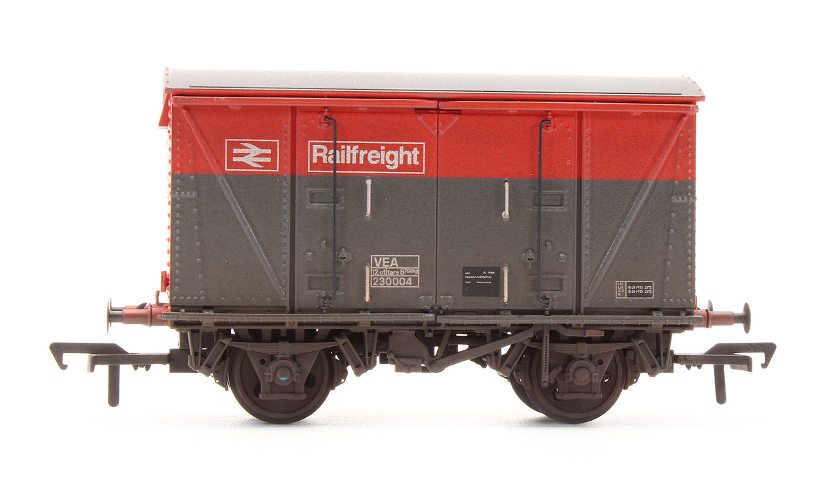 Pre-Owned 38-883 BR VEA Van BR Railfreight Red & Grey No.230004 - Custom Weathered