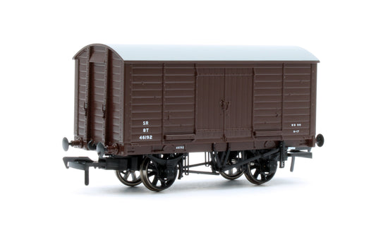 979013 LB&SCR Dia.8-Ton Goods Van SR (post-36) No.46192