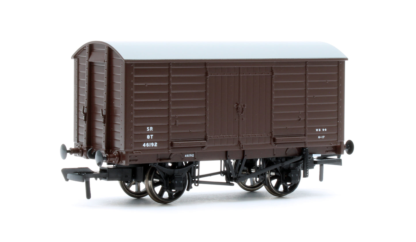 979013 LB&SCR Dia.8-Ton Goods Van SR (post-36) No.46192