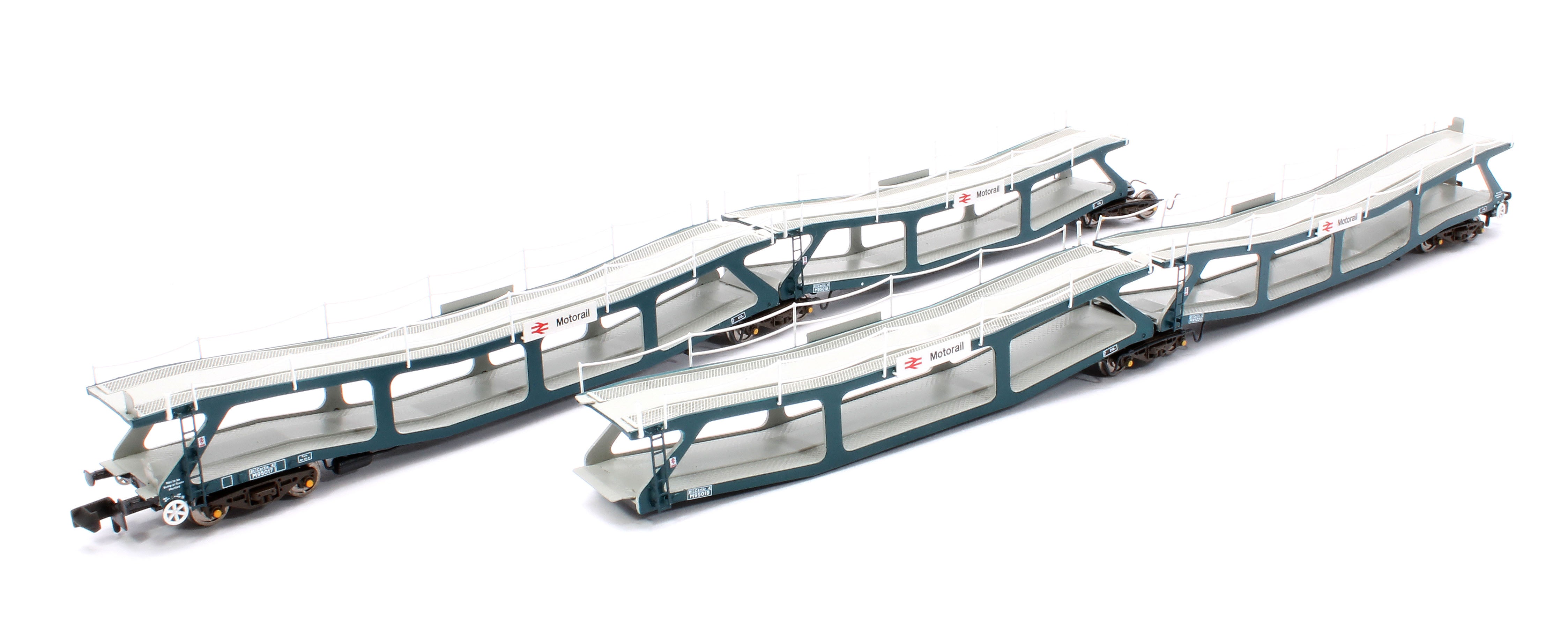 Revolution Trains RT-N-CAR4-101B Quad Set Cartic-4 Car โ Rails