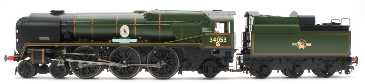 R30485 Rebuilt Battle of Britain 4-6-2 BR Green Late Crest 34053 '303 Squadron' Steam Locomotive
