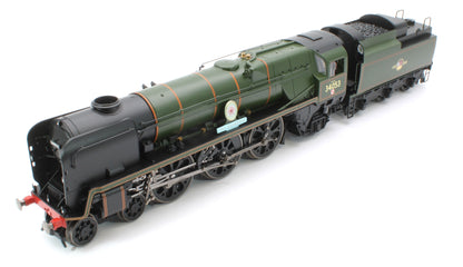 R30485 Rebuilt Battle of Britain 4-6-2 BR Green Late Crest 34053 '303 Squadron' Steam Locomotive