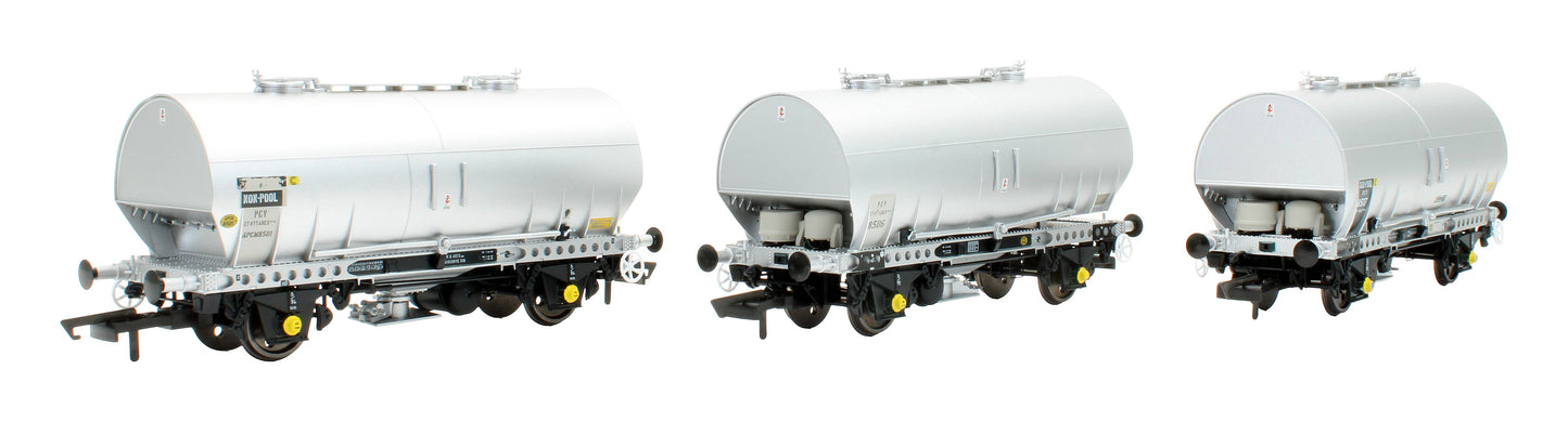 Pre-Owned Set Of 3 APCM Cemflo / PCV Bulk Cement wagon Tops APCM 8052/8056/8517