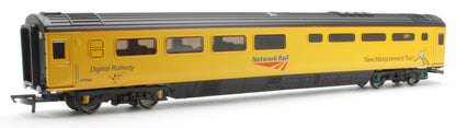 Pre-Owned R4909 Network Rail No. 977984 MK3 Coach