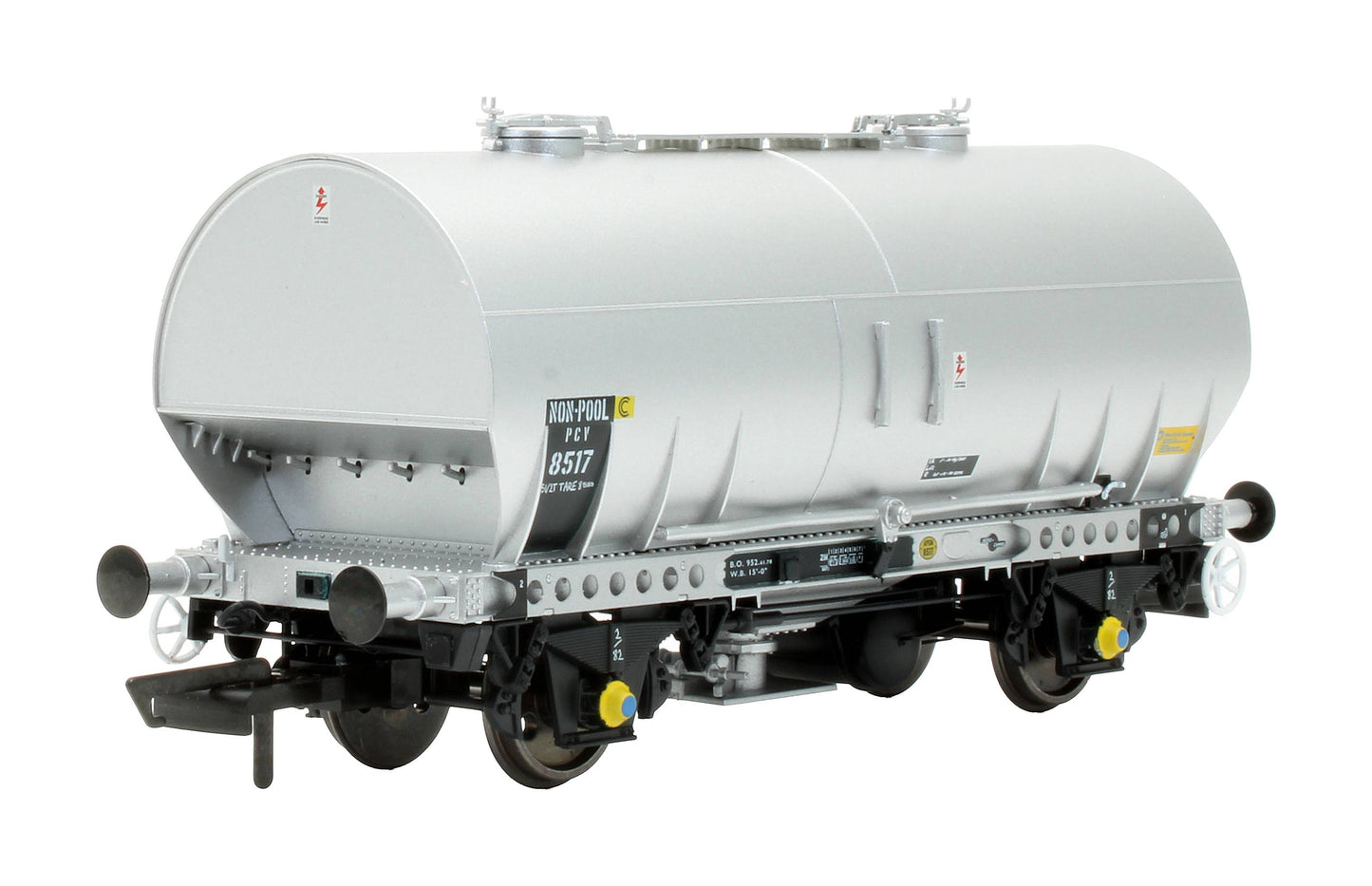 Pre-Owned Set Of 3 APCM Cemflo / PCV Bulk Cement wagon Tops APCM 8052/8056/8517