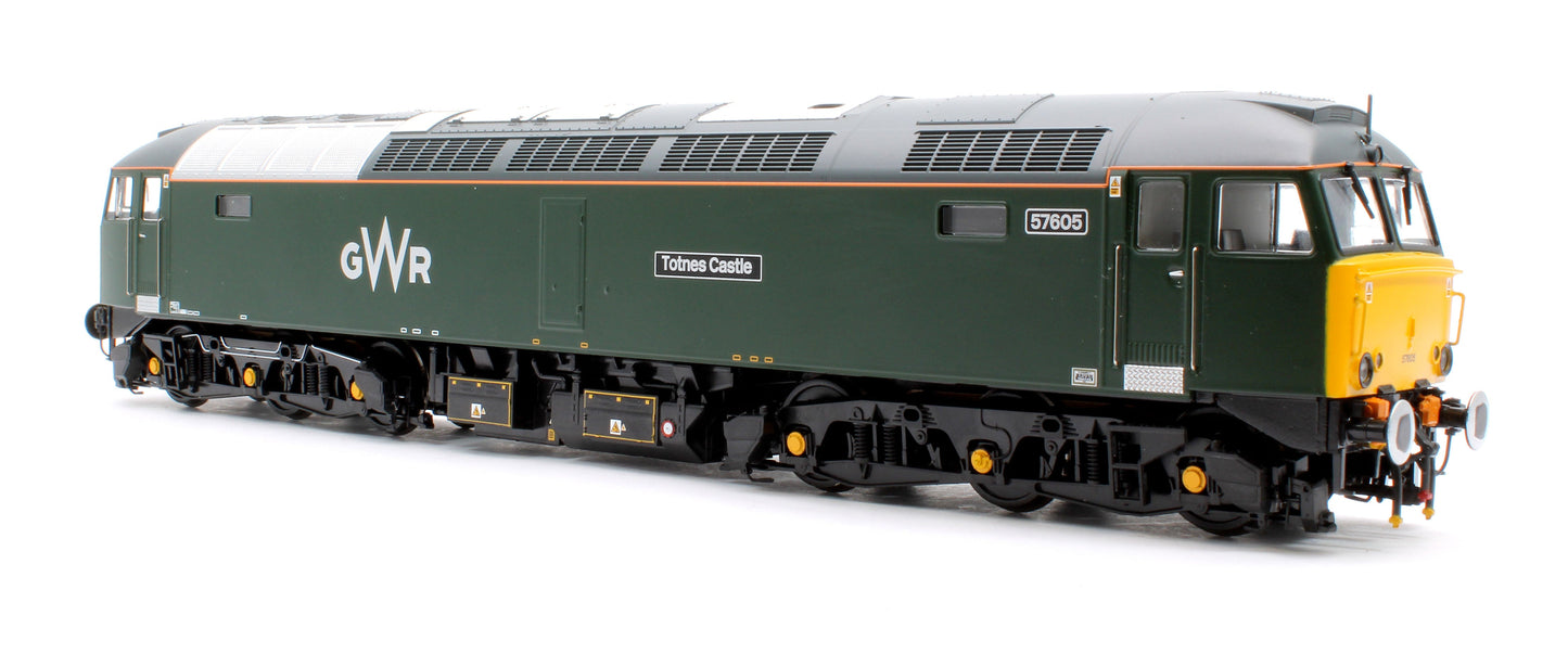 Pre-Owned Class 57 GWR Green 57605 Totnes Castle Diesel Locomotive - DCC Fitted