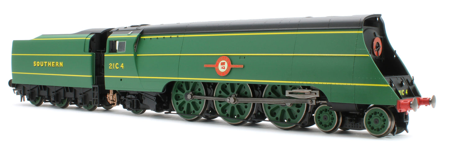R30560SS SR Merchant Navy Class Cunard White Star Line 21C4 Steam Locomotive - DCC Sound & Steam Generator