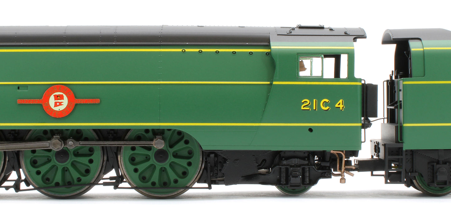 R30560SS SR Merchant Navy Class Cunard White Star Line 21C4 Steam Locomotive - DCC Sound & Steam Generator