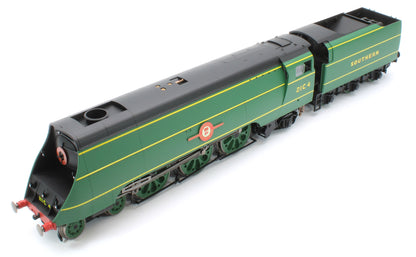 R30560SS SR Merchant Navy Class Cunard White Star Line 21C4 Steam Locomotive - DCC Sound & Steam Generator