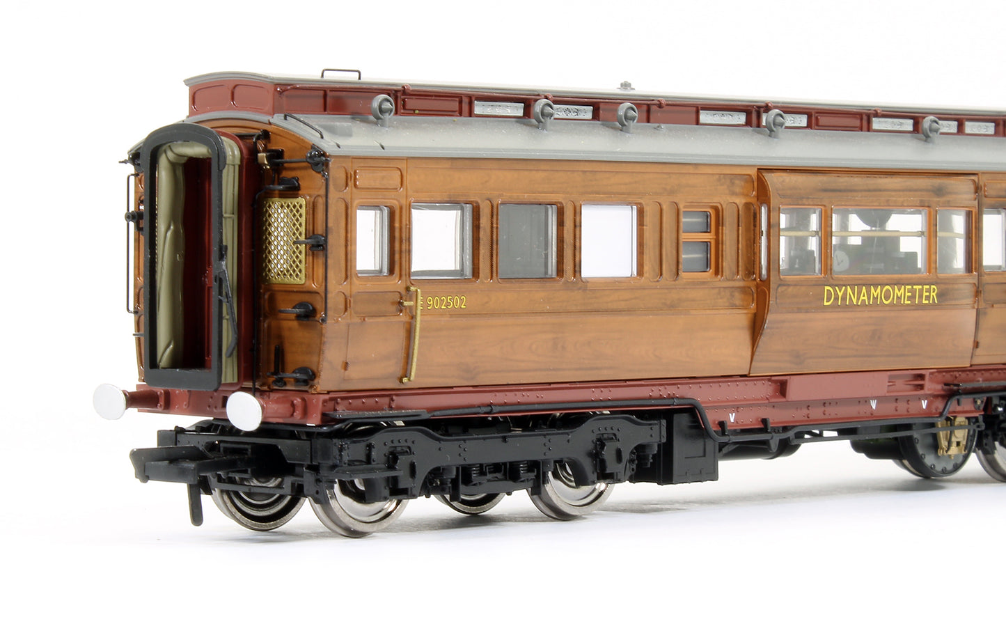 Pre-Owned LNER Dynamometer Car No. E905202 in British Railways faux teak finish with BR Gill Sans lettering