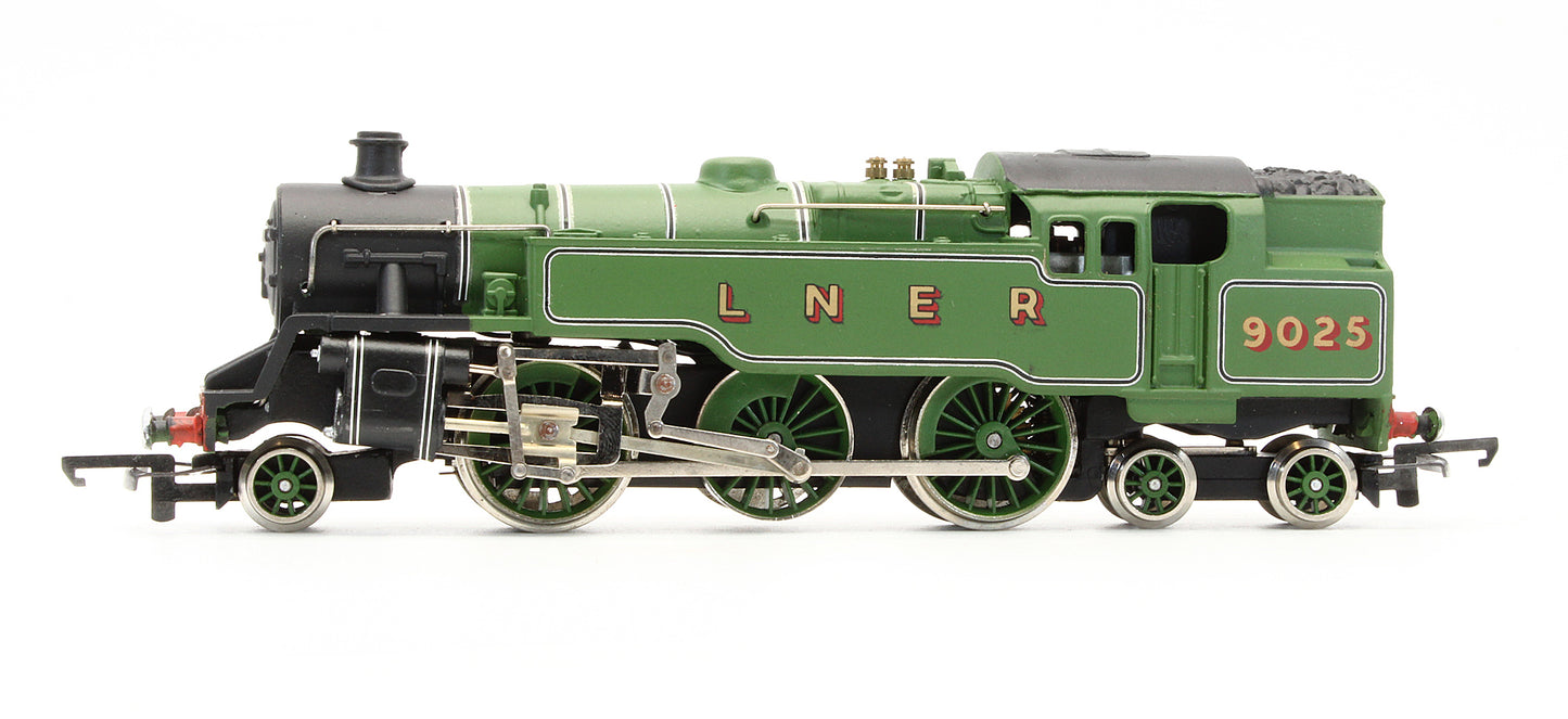 Pre-Owned LNER Lined Green 2-6-4 Tank '9025' Steam Locomotive