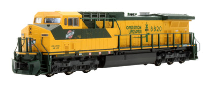 Pre-Owned 176-7036 GE AC4400CW Chicago & North Western '8820' Diesel Locomotive