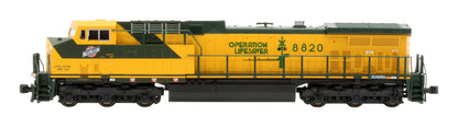 Pre-Owned 176-7036 GE AC4400CW Chicago & North Western '8820' Diesel Locomotive