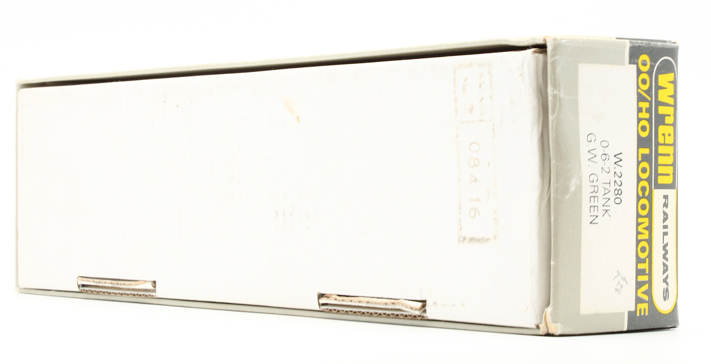 Pre-Owned GWR Unlined Green 0-6-2 Tank '8230' Steam Locomotive