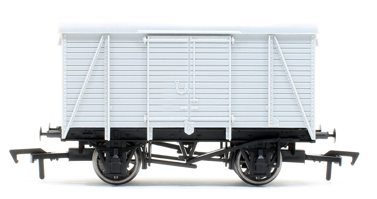 Pre-Owned Unpainted Box Van