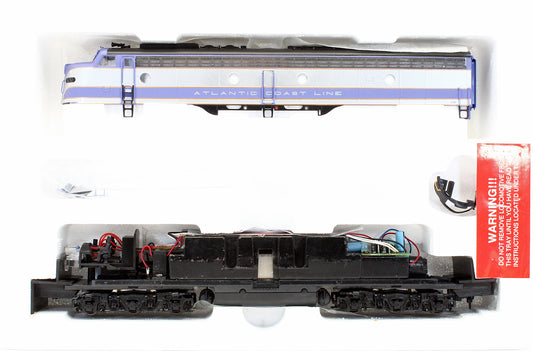 Pre-Owned E8/9 Diesel Locomotive Atlantic Coast Line - Road #532