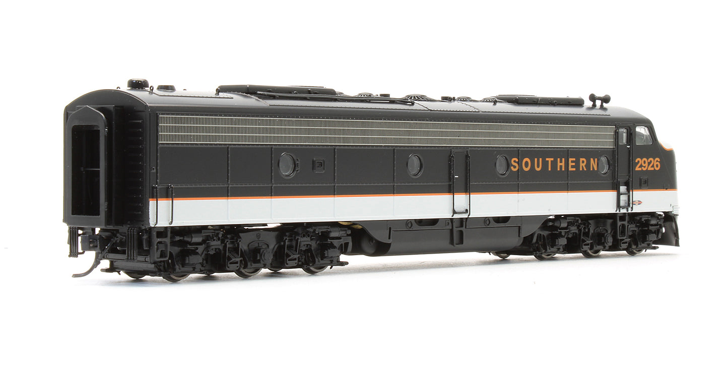 Pre-Owned EMD E8A Diesel Locomotive Southern - Road #2926 - With Sound