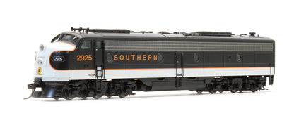 Pre-Owned EMD E8A Diesel Locomotive Southern - Road #2925 - With Sound
