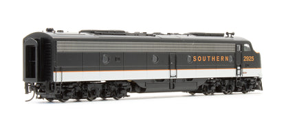 Pre-Owned EMD E8A Diesel Locomotive Southern - Road #2925 - With Sound