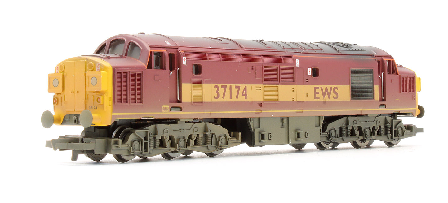 Pre-Owned R2255A Set Of 2 EWS Class 37 Diesel Locomotives Powered & Dummy (Weathered)