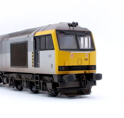 Highly Detailed Premium Weathered Class 60 061 “Alexander Graham Bell” Triple Grey Coal Diesel Electric Locomotive