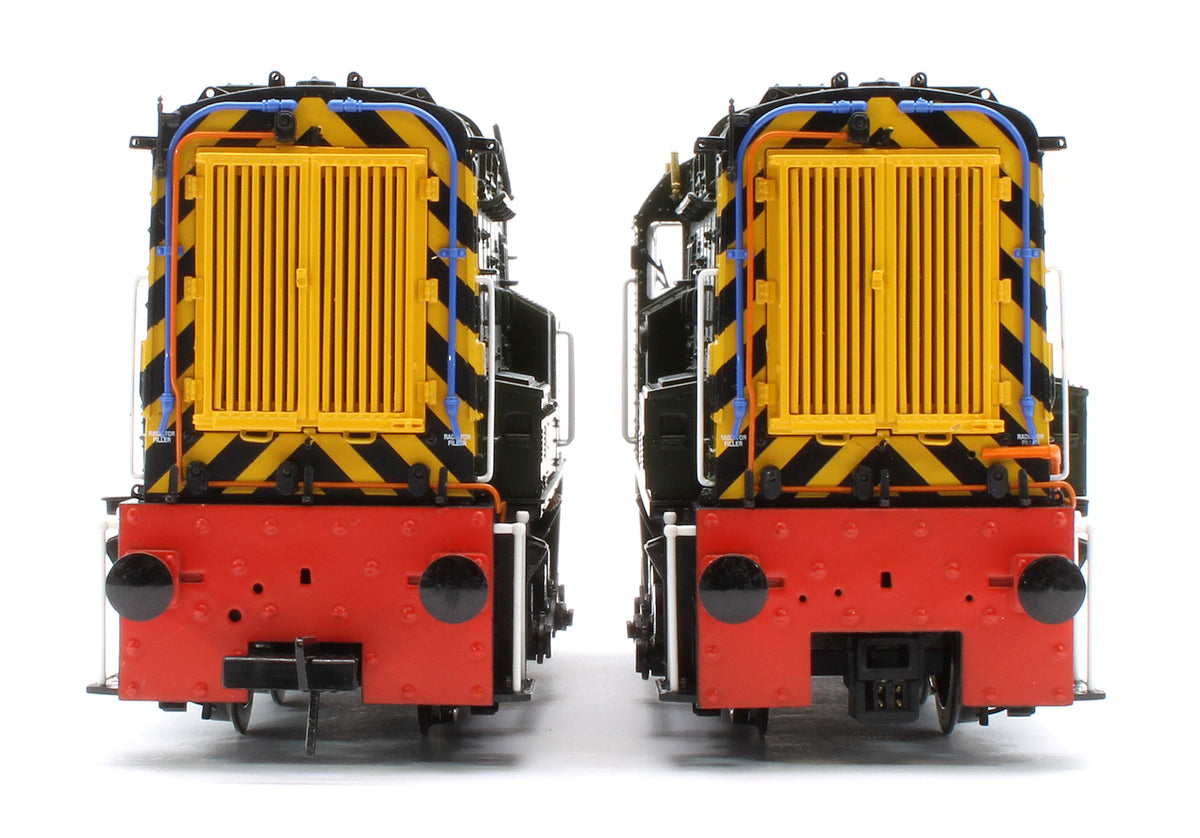 35-945-D4501 Bespoke Class 13 D4501 BR Green (Wasp Stripes) Diesel Locomotive - Renumbered