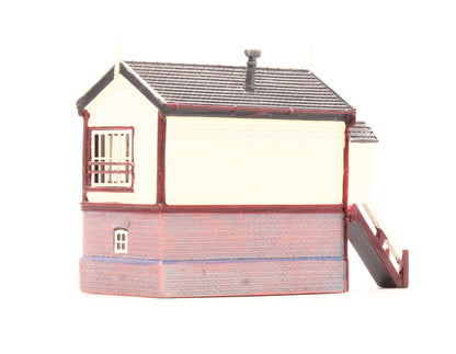 Pre-Owned 42-011 Hampton North Signal Box