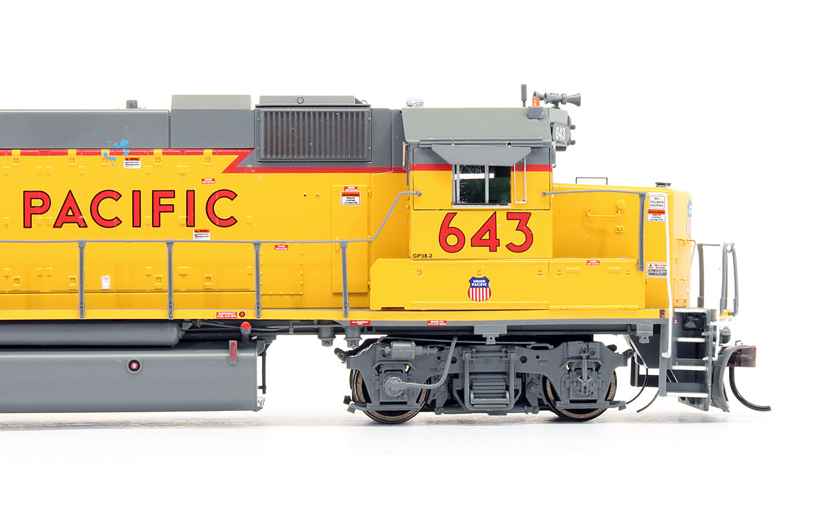 Pre-Owned Genesis GP38-2 Diesel Locomotive Union Pacific - Road #643 - DCC Sound