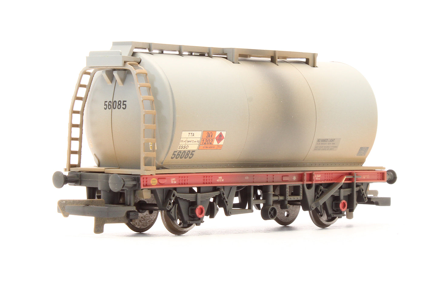 Pre-Owned R6396 TTA Tank Wagon Esso '56085' - Weathered