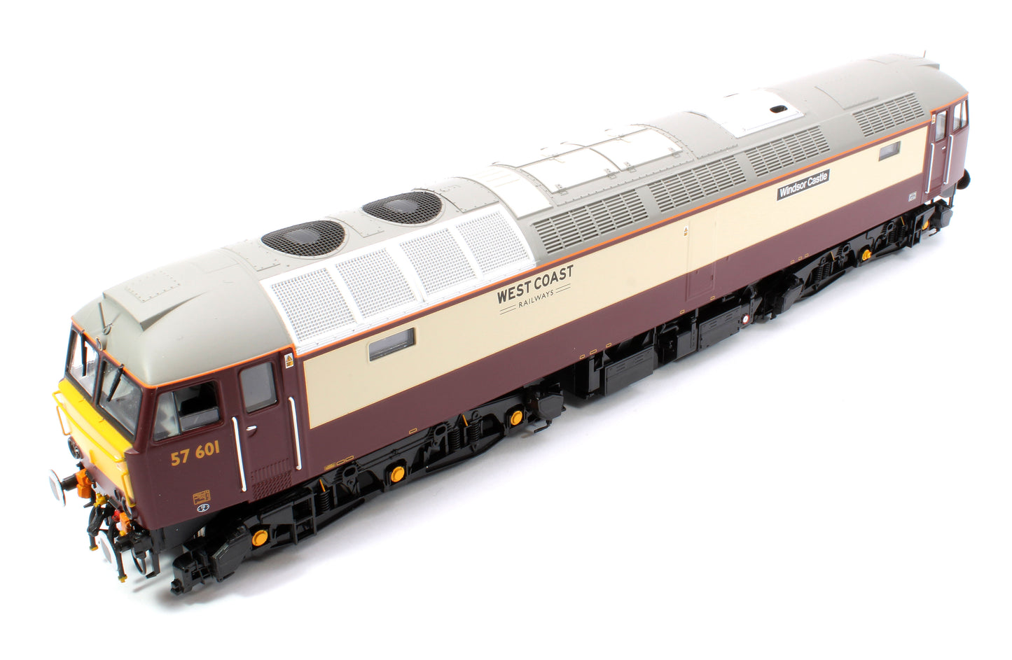 Class 57 Northern Belle Maroon/Cream 57601 Windsor Castle Diesel Locomotive