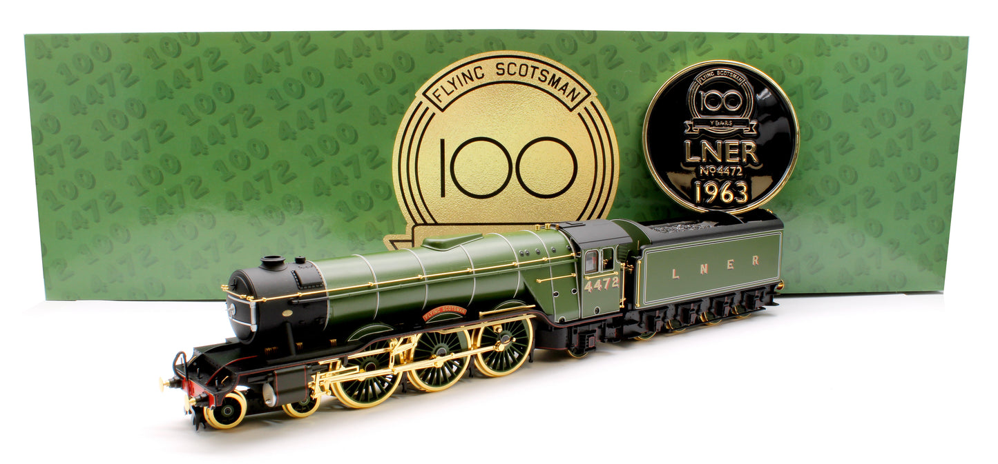 Hornby Dublo LNER A3 Class 4-6-2 4472 1963 Alan Pegler Gold Plated Limited Edition Steam Locomotive