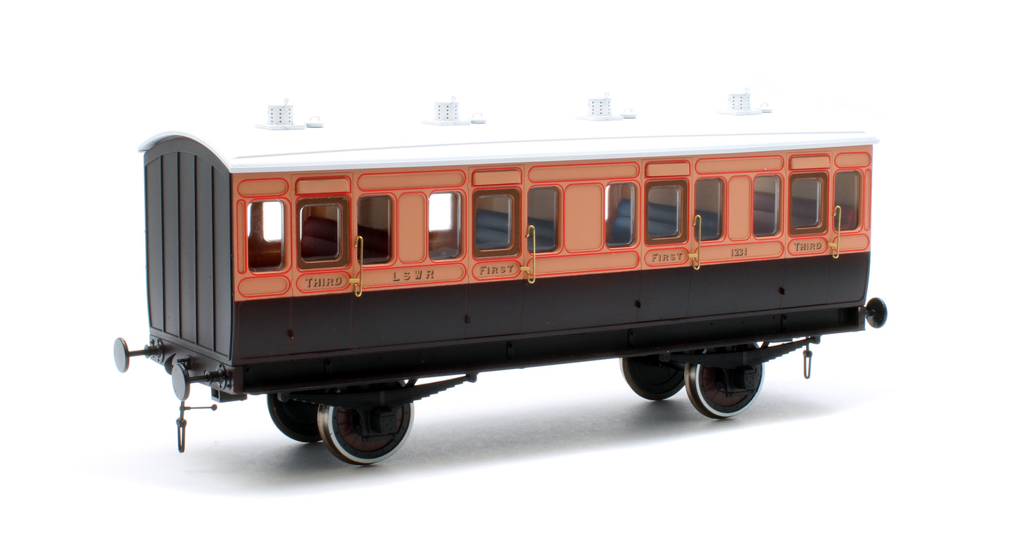 7P-020-350D Stroudley 4 Wheel LSWR suburban oil lit Composite 1231 - DCC & Light Bar Fitted