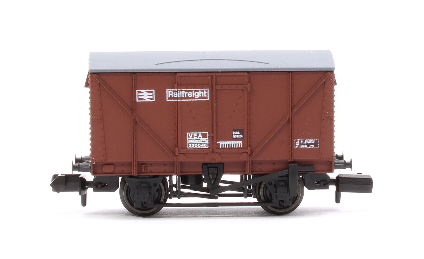 BR Vanfit Plywood Side BR Railfreight Bauxite 230045