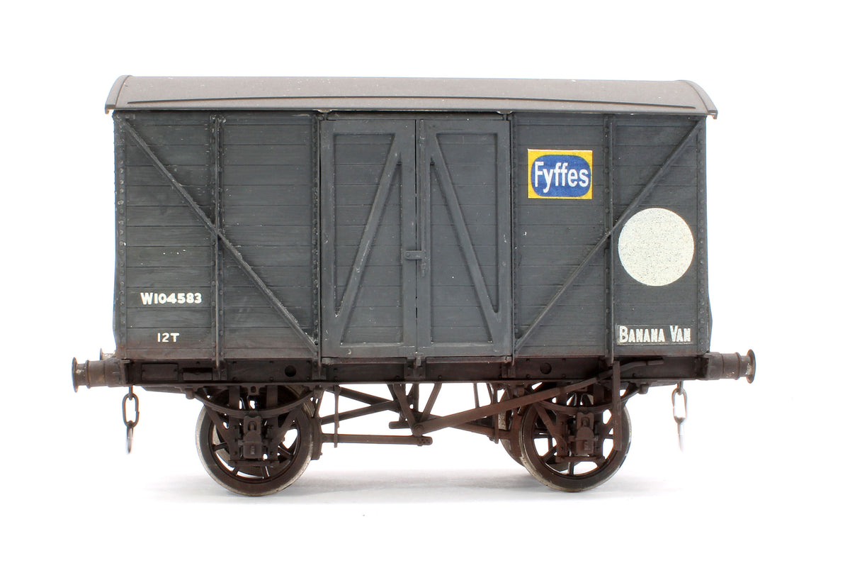 Pre-Owned Kit Built BR 12T Banana Van No.W104583 - Weathered