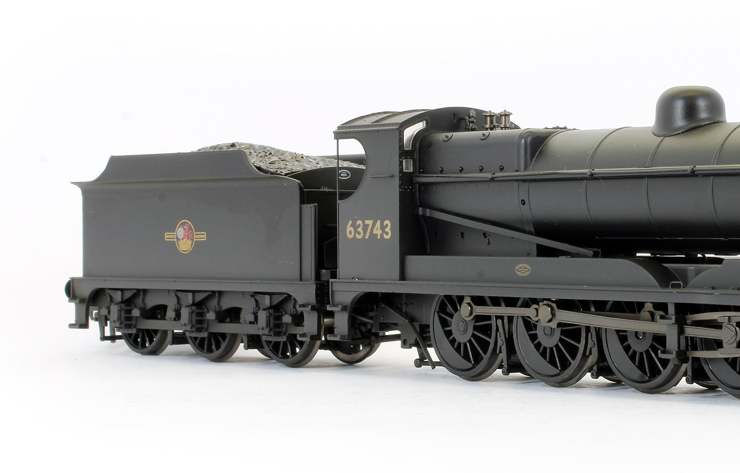 Pre-Owned Robinson 04 63743 BR Black Late Crest Steam Locomotive (Weathered) Exclusive Edition