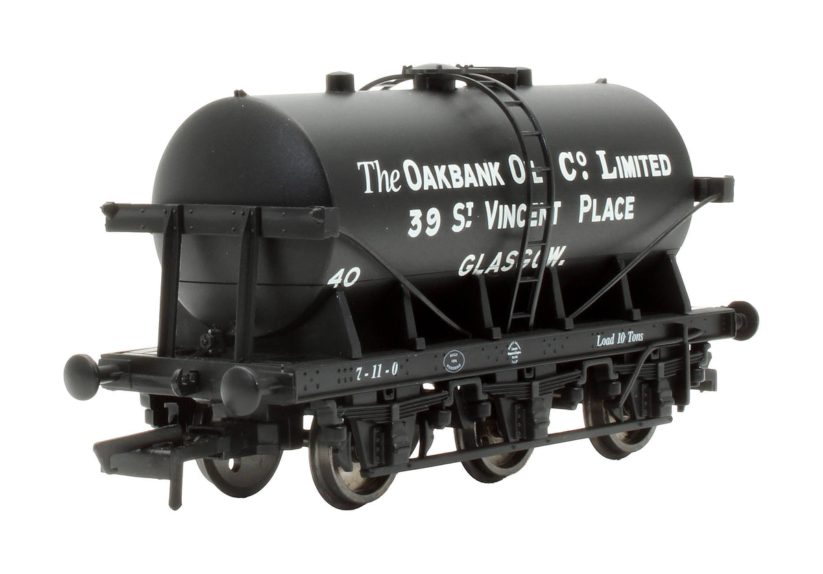 Pre-Owned R6568 6 Wheel Tanker 'Oakbank Oil Co Ltd'
