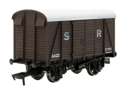 Pre-Owned 4F-021-007 10T SR Brown Ventilated Box Van '44611'