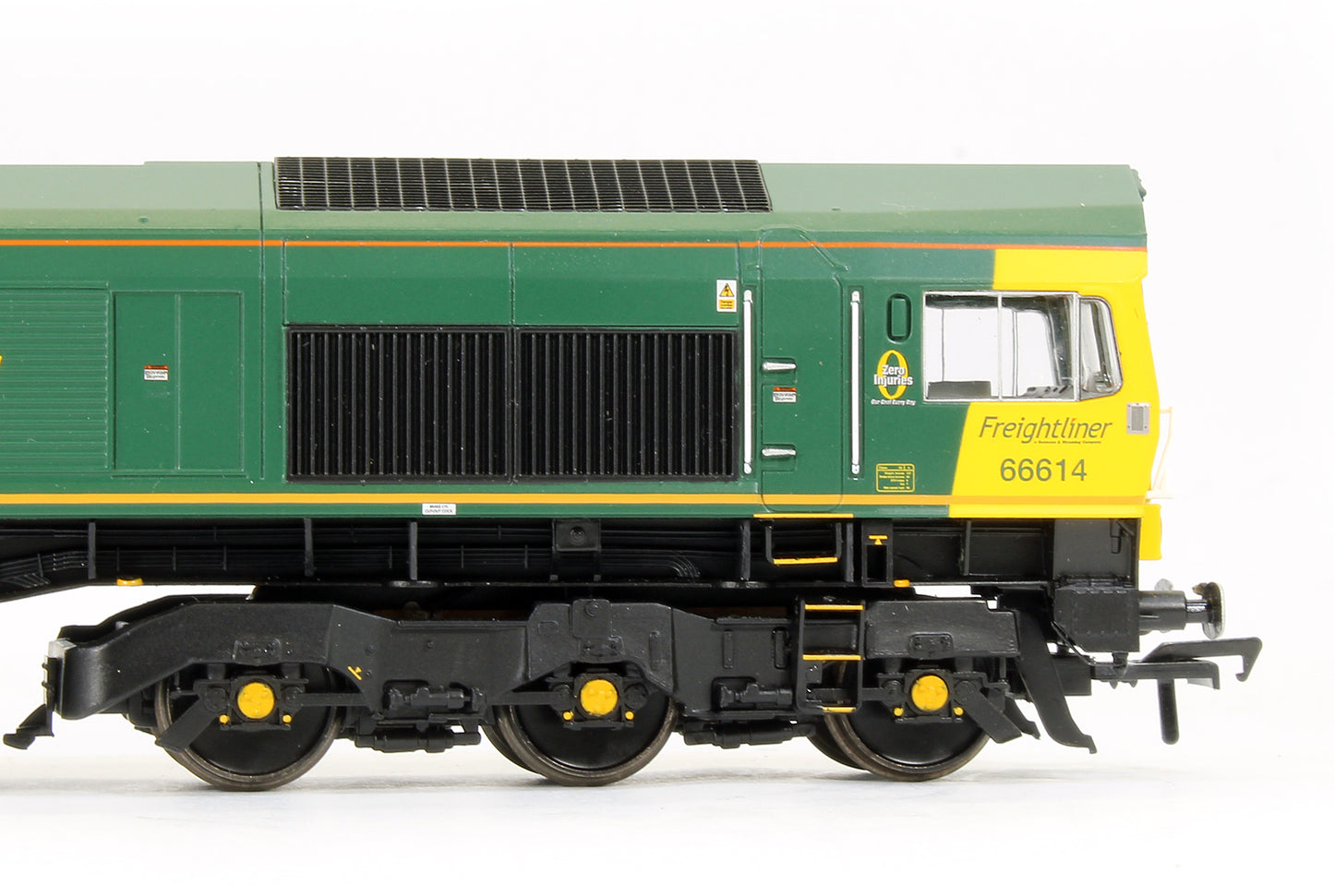 Pre-Owned Class 66 614 'Poppy' Freightliner Diesel Locomotive (Exclusive Edition) - DCC Sound - EM GAUGE