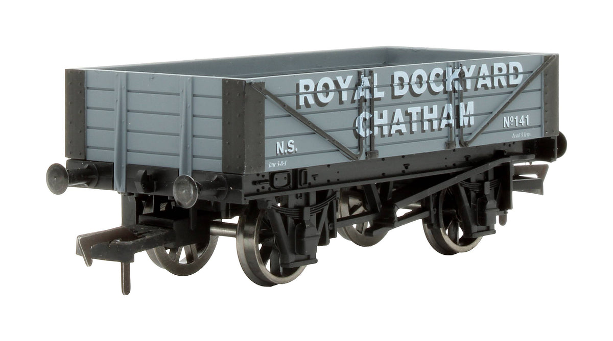Pre-Owned 5T 5 Plank Wagon Royal Dockyard Chatham 'No. 141'