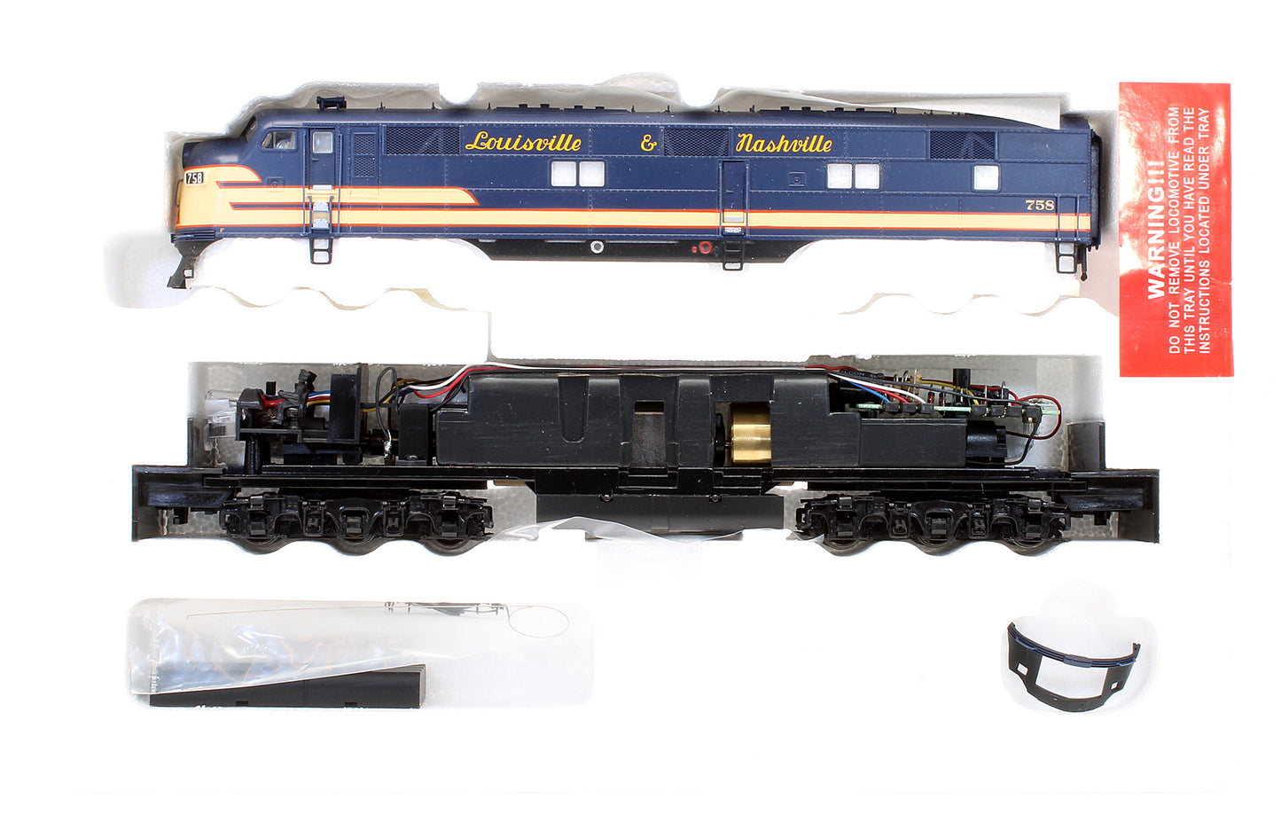 Pre-Owned E7 Diesel Locomotive L&N - Road #758