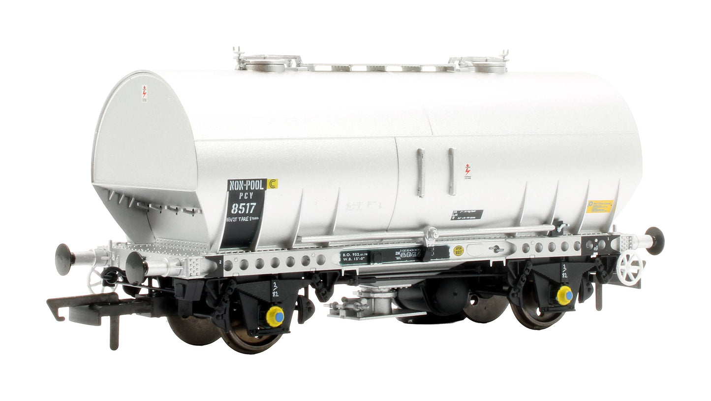 Pre-Owned Set Of 3 APCM Cemflo / PCV Bulk Cement wagon Tops APCM 8052/8056/8517