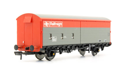 Pre-Owned 38-120A VAA Box Van Railfreight Red & Grey '200102'