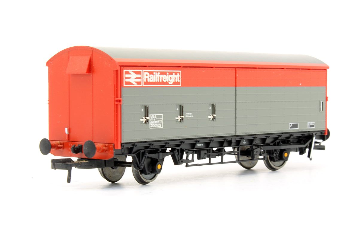 Pre-Owned 38-120A VAA Box Van Railfreight Red & Grey '200102'