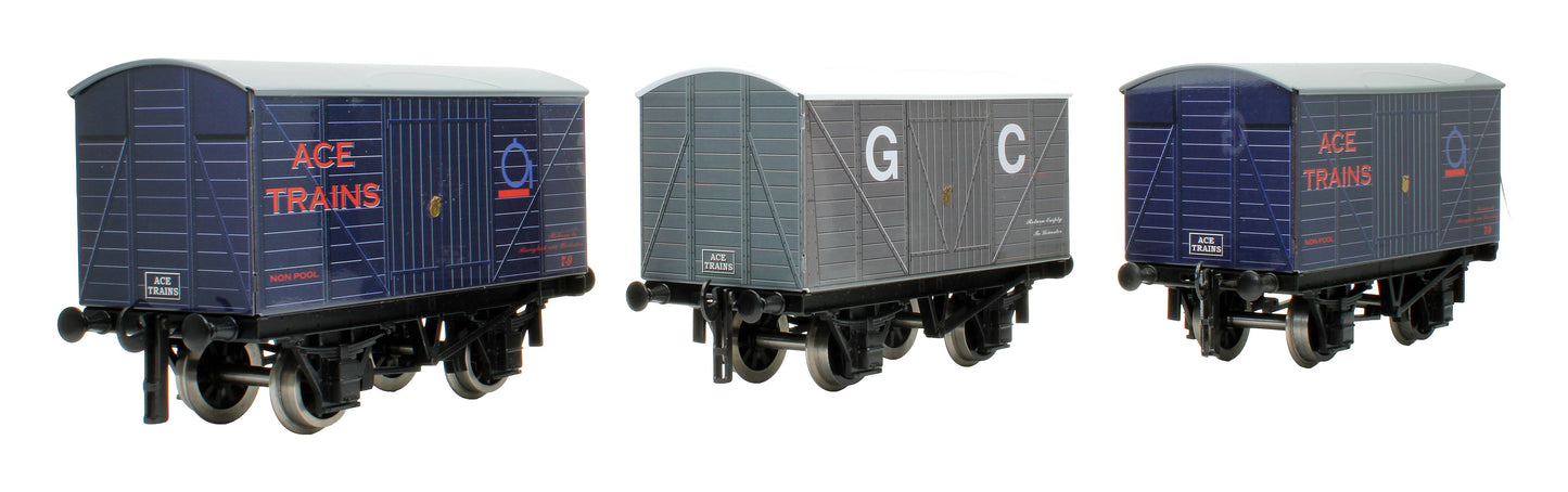 Pre-Owned Mixed Set of 3x Van Set