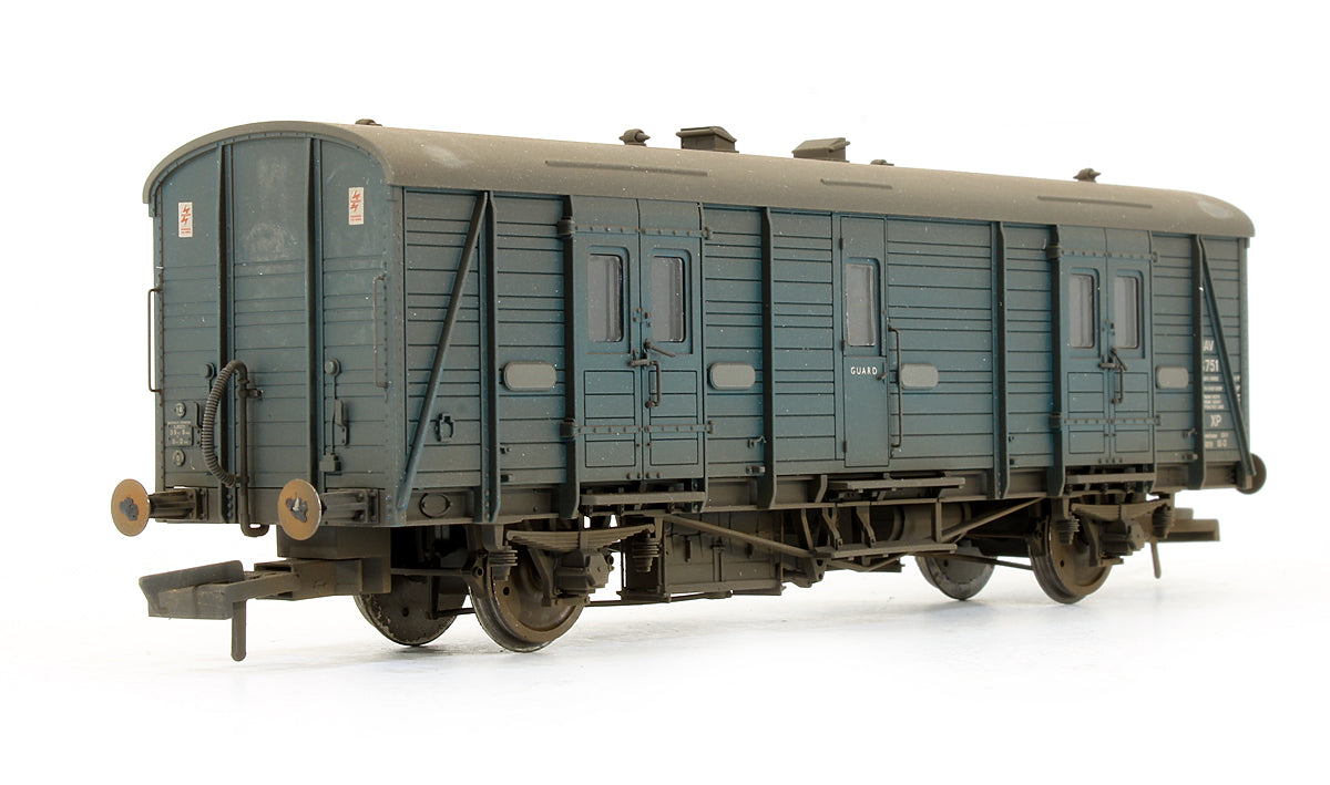 Pre-Owned BR Maunsell Passenger Brake Van C 'S751' (Custom Weathered)