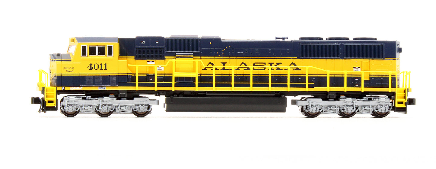 Pre-Owned EMD SD70MAC Nose Headlight Version Diesel Locomotive Alaska Railroad - Road #4011